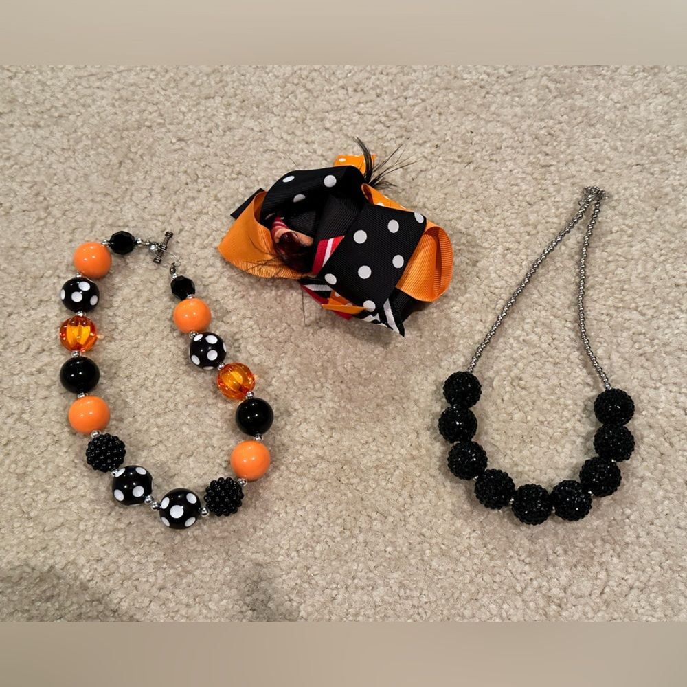 Halloween and black chunky bubblegum necklace and big hair bow clip